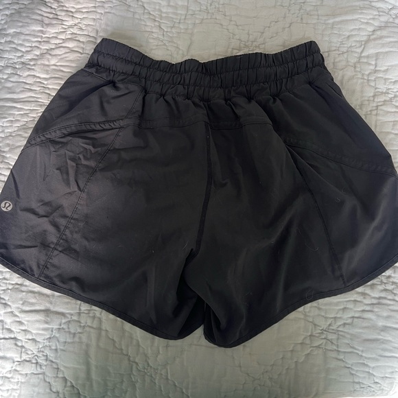 Track That Lululemon 5” Short Size 8 - Picture 3 of 4